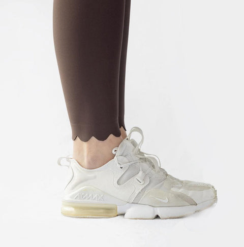 Scollaped Edge Tights